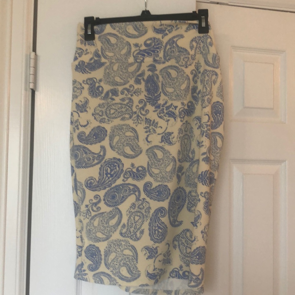 LuLaRoe Cassie pencil skirt